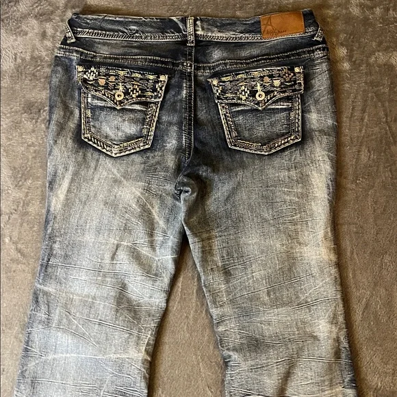 Ariya Distressed Blue Jeans WithSequins and Designs. Size 15/16 - Picture 10 of 10